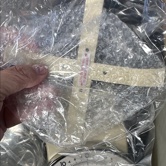 Hearth and hand w/ Magnolia kitchen scale . - Picture 5 of 8